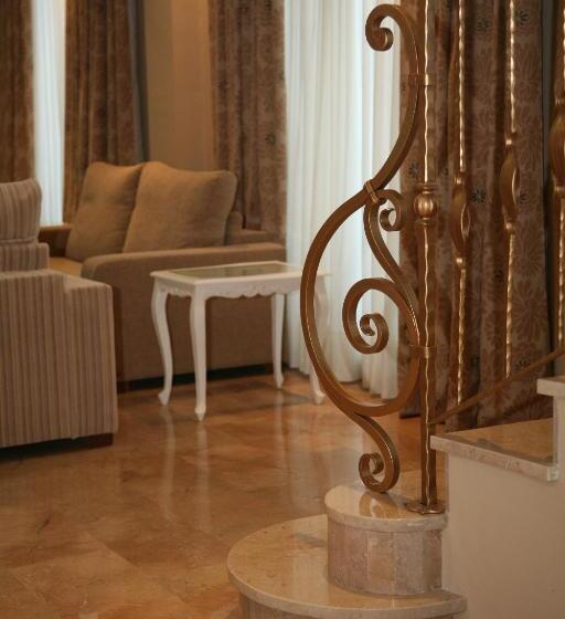 فندق Torre Del Oro