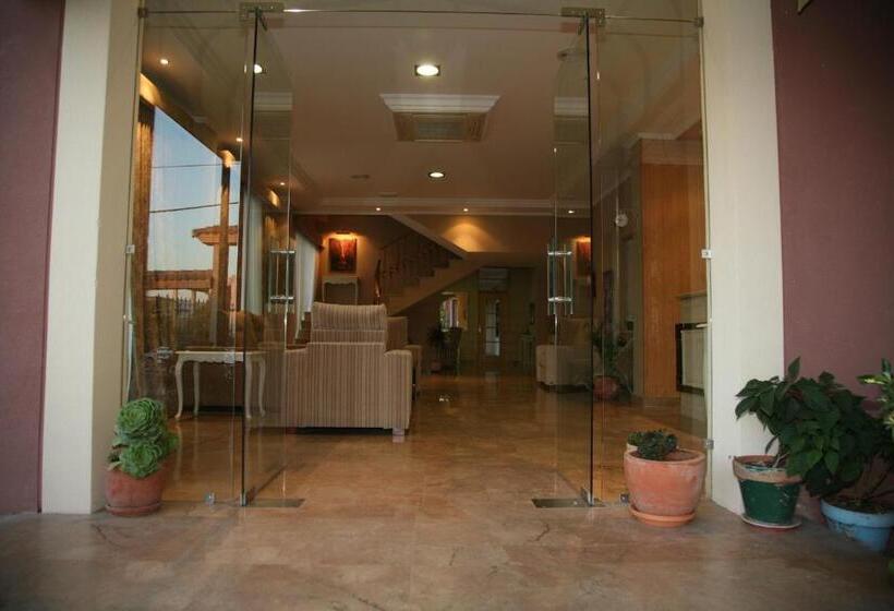 فندق Torre Del Oro