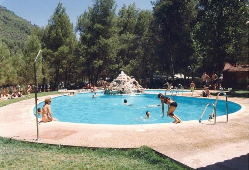 リゾートホテル Camping Rural Llanos De Arance