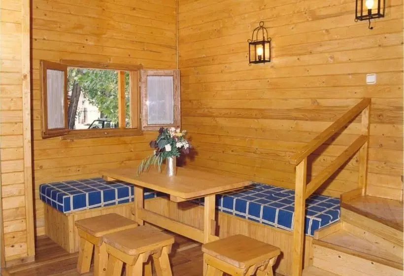 استراحتگاه Camping Rural Llanos De Arance