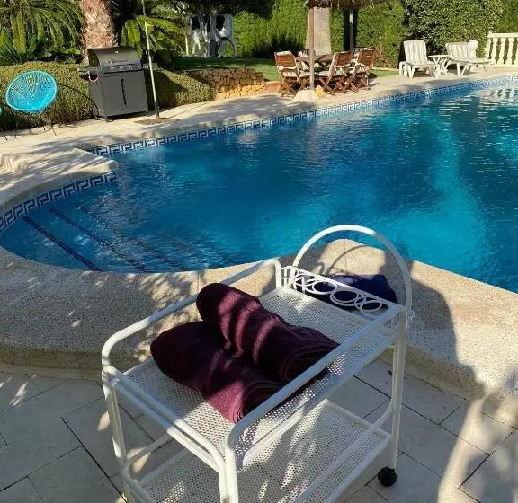 تختخواب و صبحانه Villa El Paso