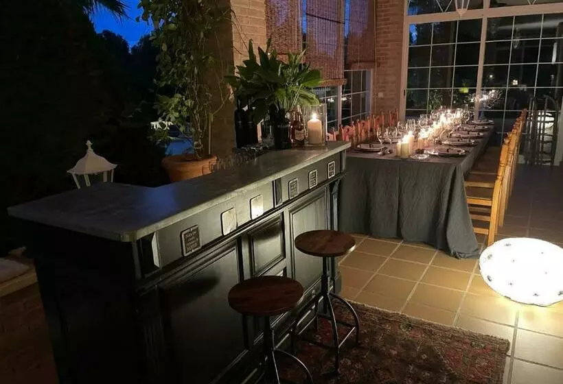 تختخواب و صبحانه Villa El Paso