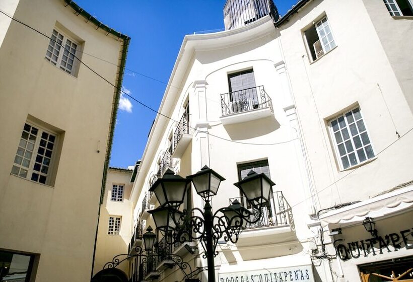 Chinitas Urban Hostel