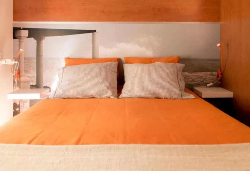 Chinitas Urban Hostel