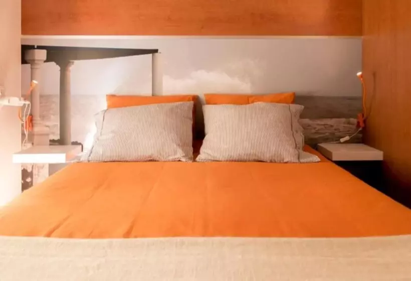 Chinitas Urban Hostel