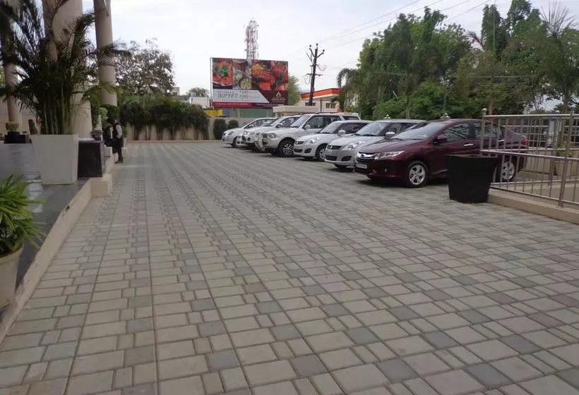 ホテル Ashwa Park
