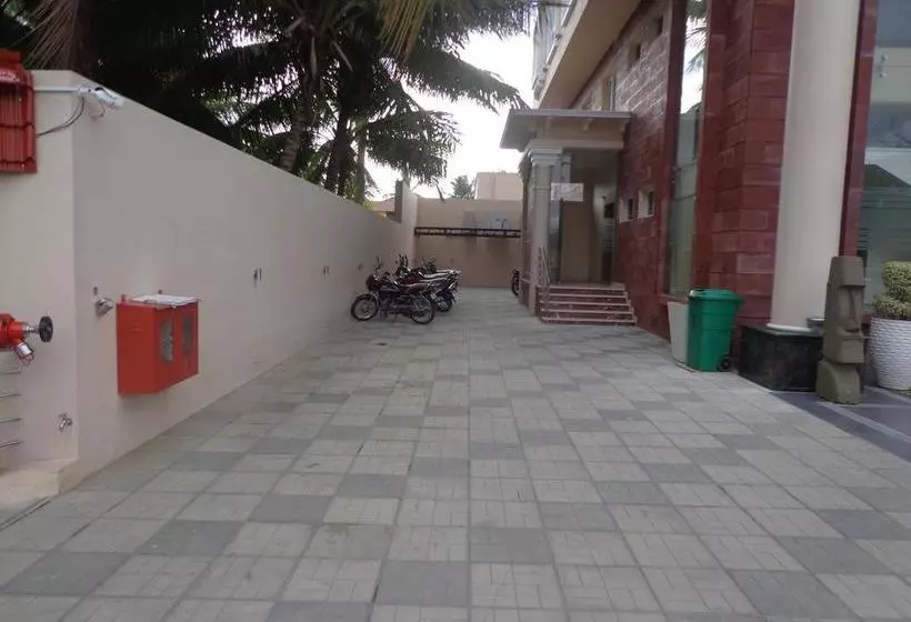 ホテル Ashwa Park