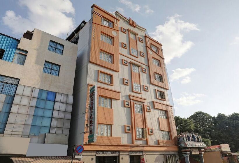 هتل Everest Comforts