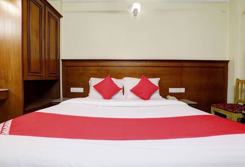 هتل Everest Comforts