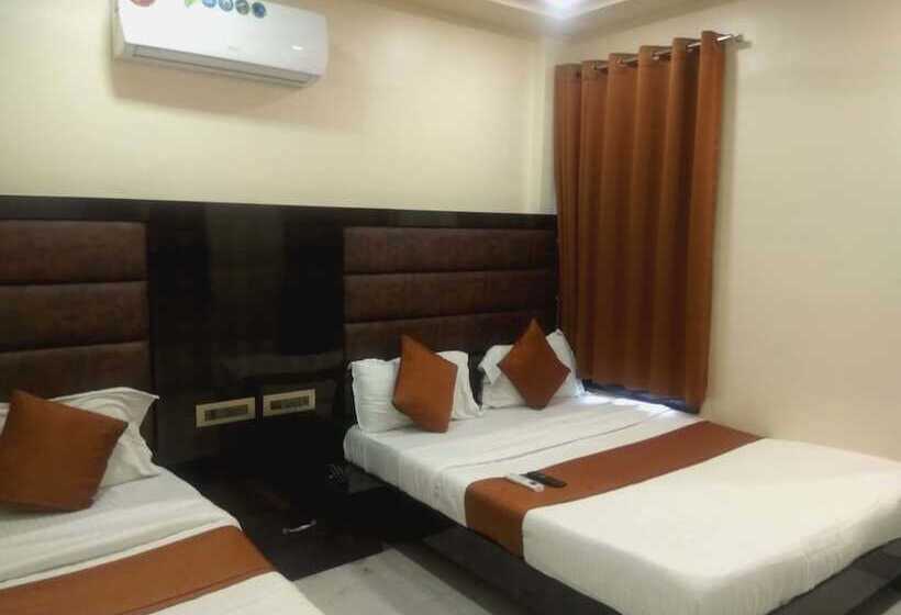 فندق Karishma Dadar