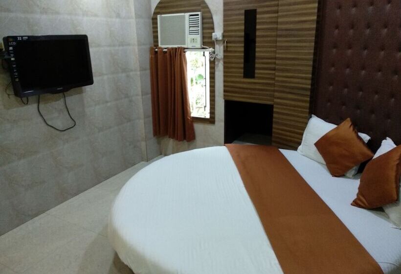 فندق Karishma Dadar