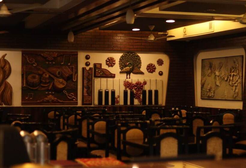 Hotel Madhuvan Serai