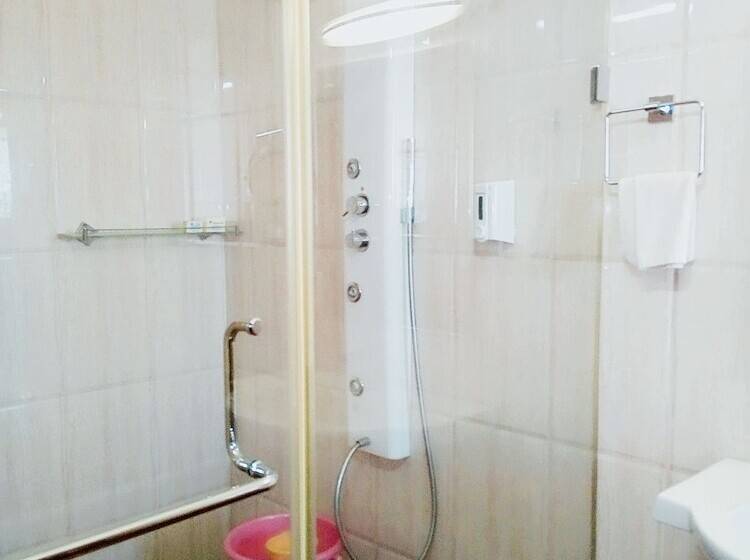 Hotel Madhuvan Serai