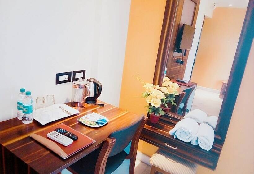 Hotel Madhuvan Serai