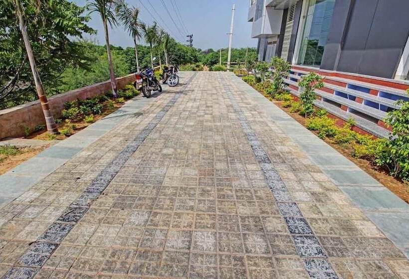 בית מלון כפרי Nawalgarh Plaza