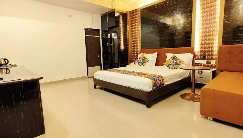 Hotelli Omni Plaza
