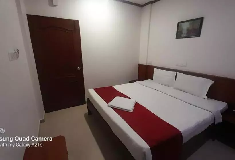 Hotelli Sayoojyam Residency