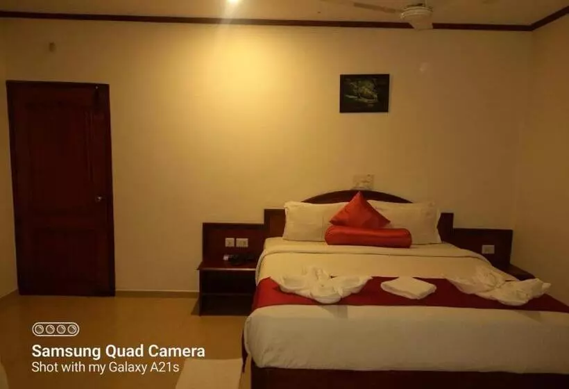 Hotelli Sayoojyam Residency