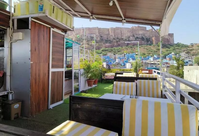 Hotelli Shivam Guest House