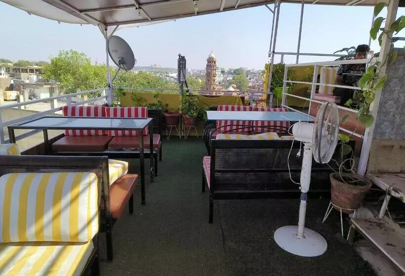 Hotelli Shivam Guest House