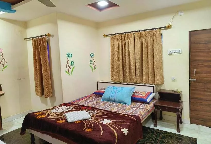Hotelli Shivam Guest House