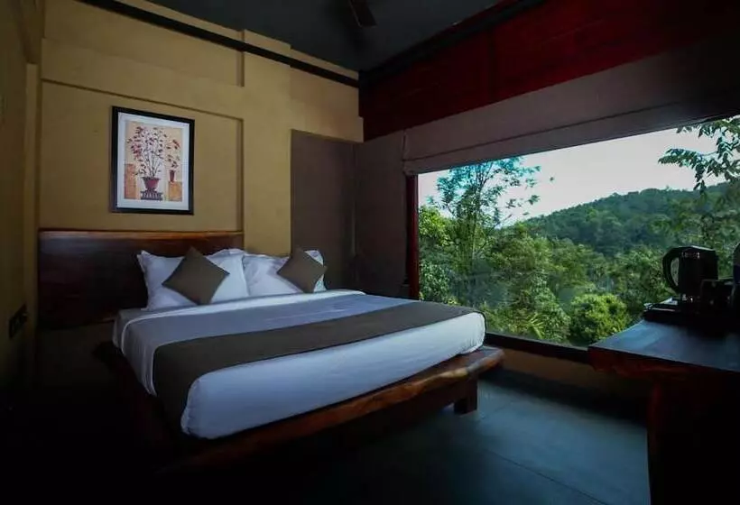 Silent Creek Resort