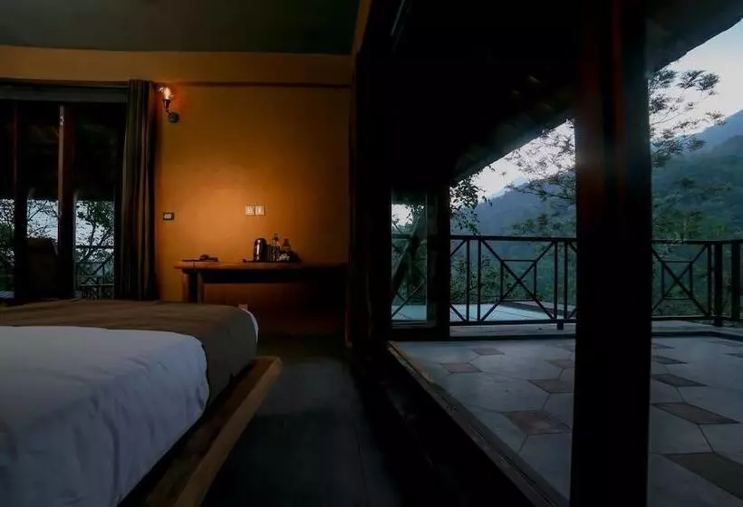 Silent Creek Resort