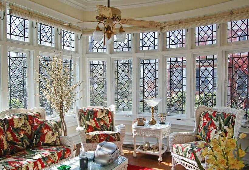 مبيت وإفطار The Albanus Phillips Inn