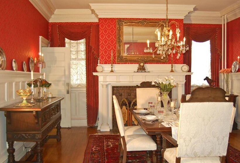 مبيت وإفطار The Albanus Phillips Inn