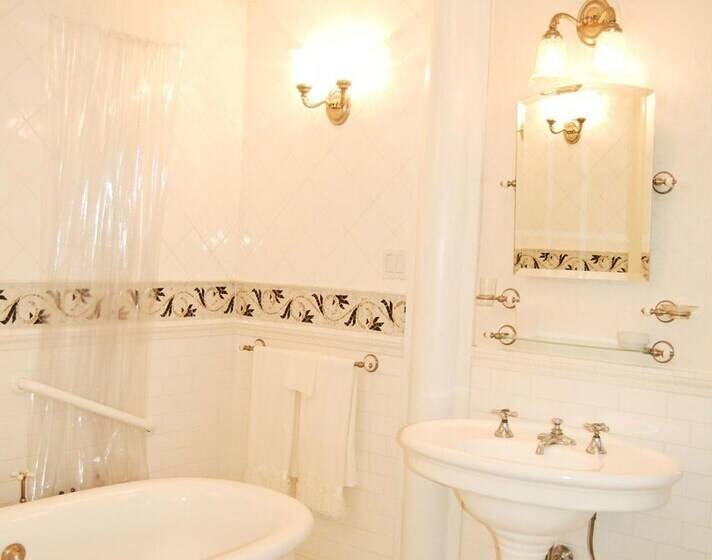 مبيت وإفطار The Albanus Phillips Inn