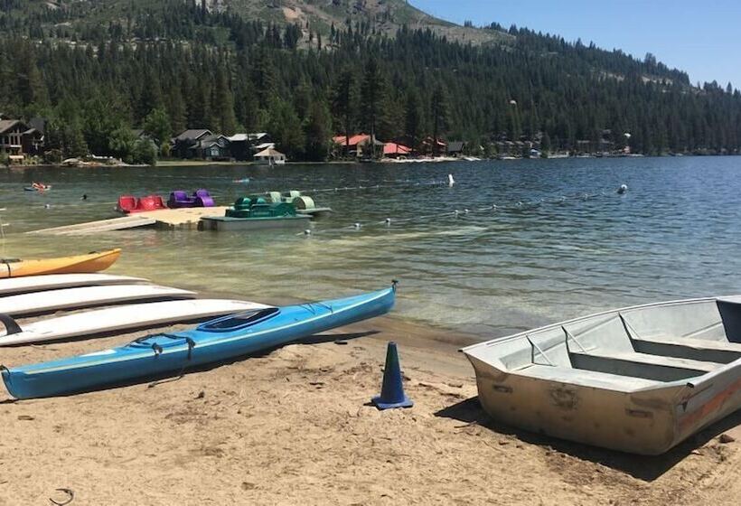 צימר Donner Lake Inn