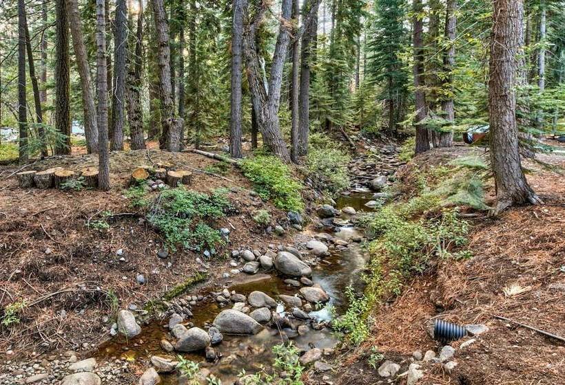 צימר Donner Lake Inn