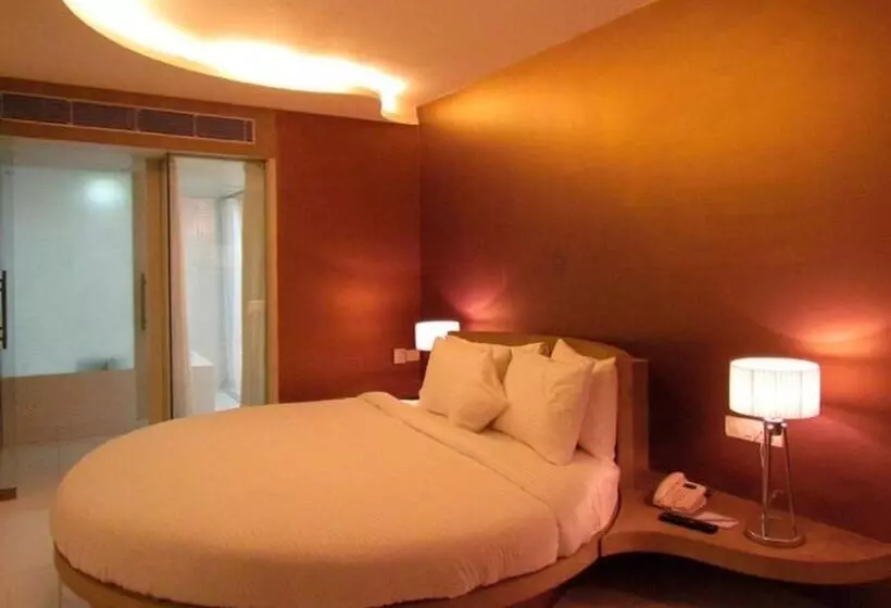 ホテル Cocoon Luxury Business