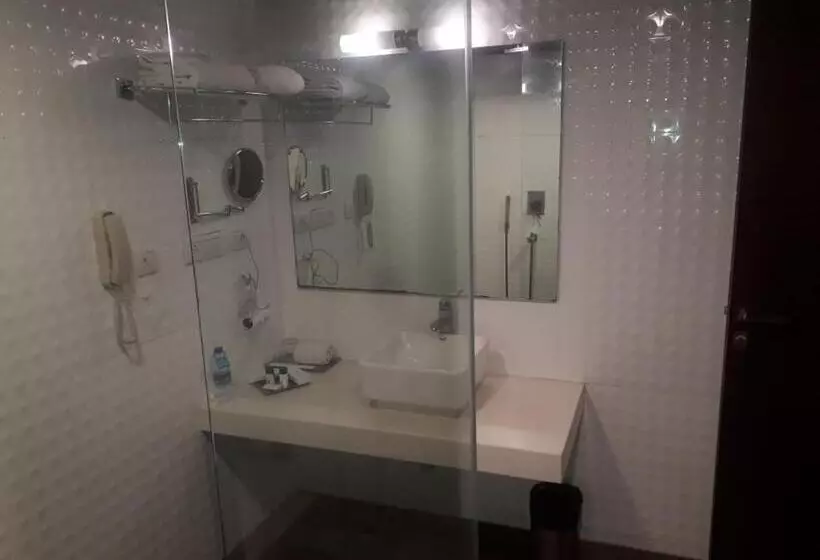 ホテル Cocoon Luxury Business
