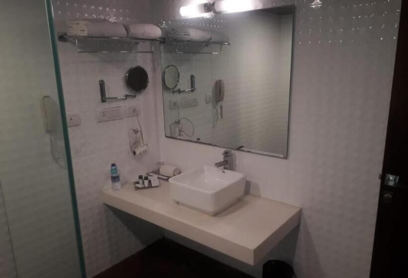 酒店 Cocoon Luxury Business