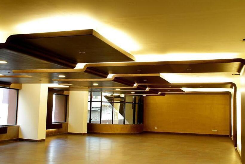 酒店 Cocoon Luxury Business