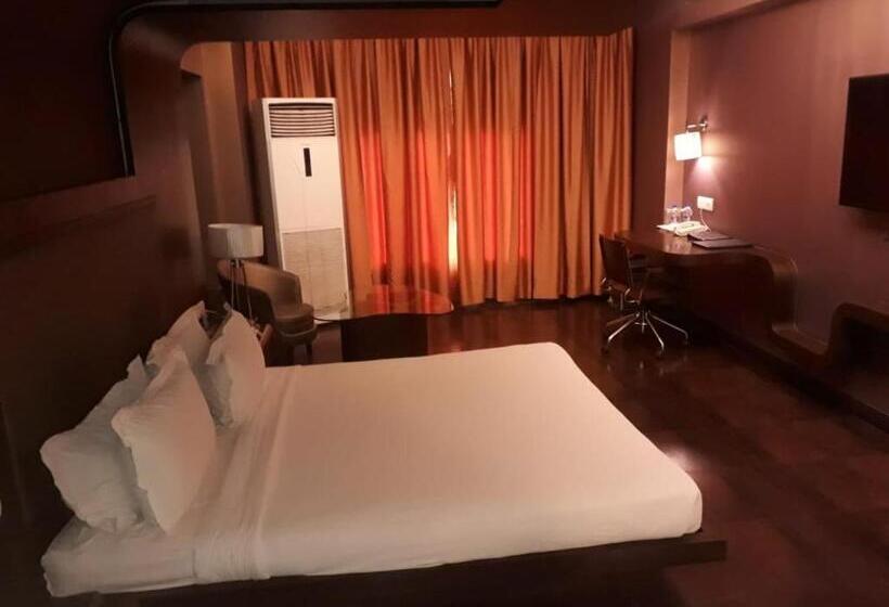 酒店 Cocoon Luxury Business