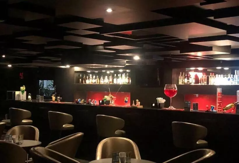ホテル Cocoon Luxury Business