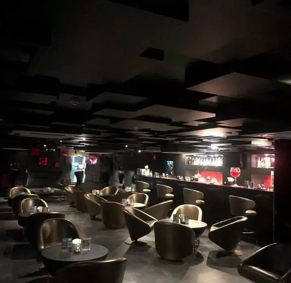 ホテル Cocoon Luxury Business