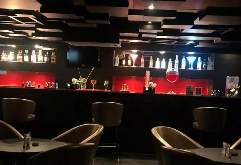 ホテル Cocoon Luxury Business