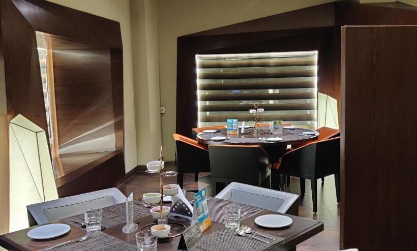 酒店 Cocoon Luxury Business