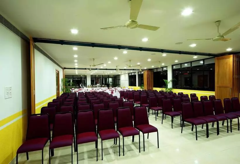 هتل Green Dreams Cochin