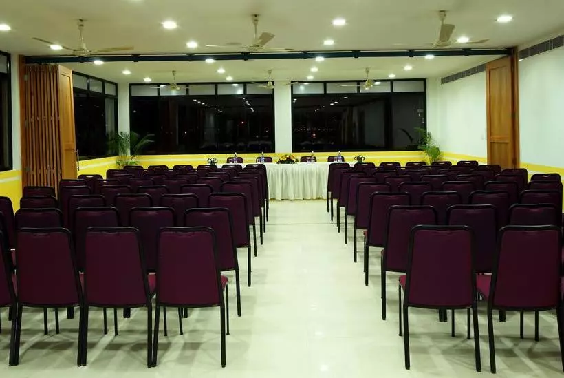 هتل Green Dreams Cochin