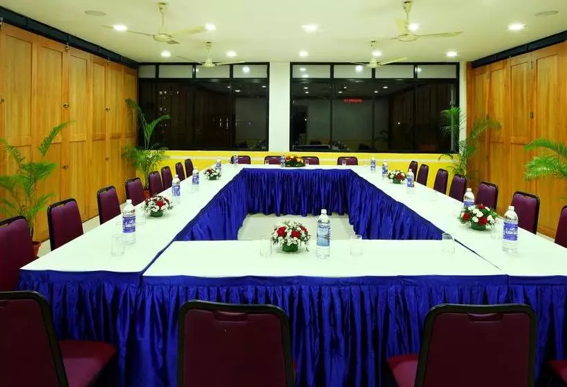 هتل Green Dreams Cochin