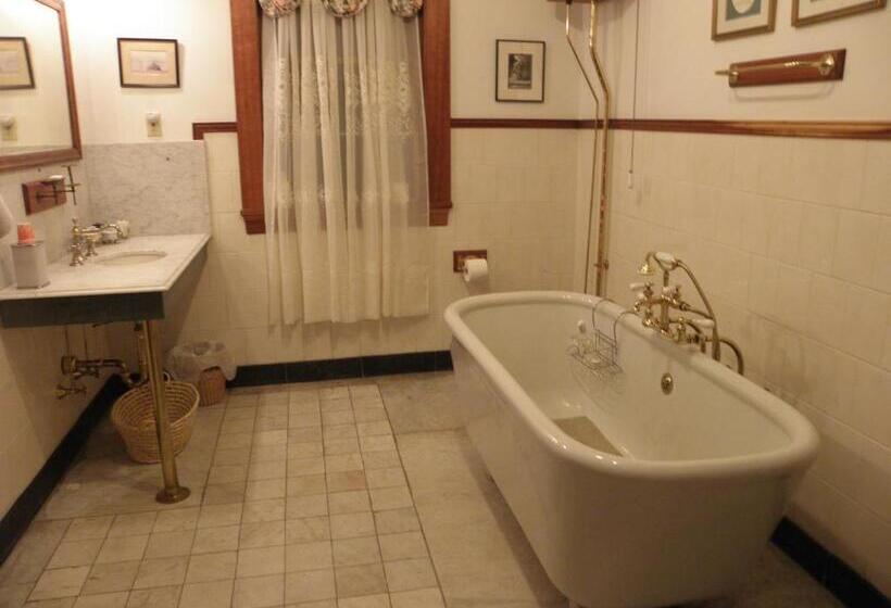 Lehmann House Bed & Breakfast