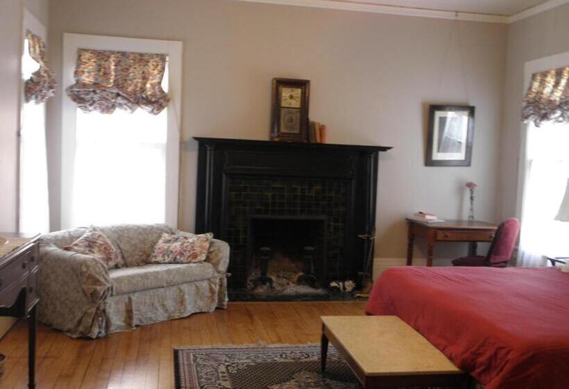 Lehmann House Bed & Breakfast