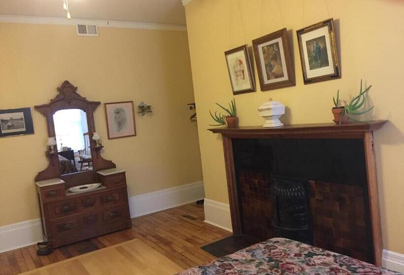 Lehmann House Bed & Breakfast