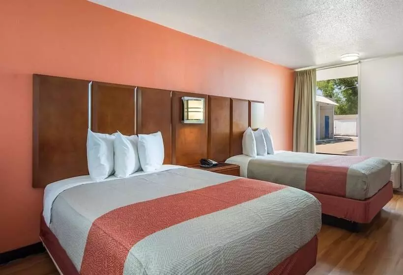 Motel 6 Van Buren, Ar I  40
