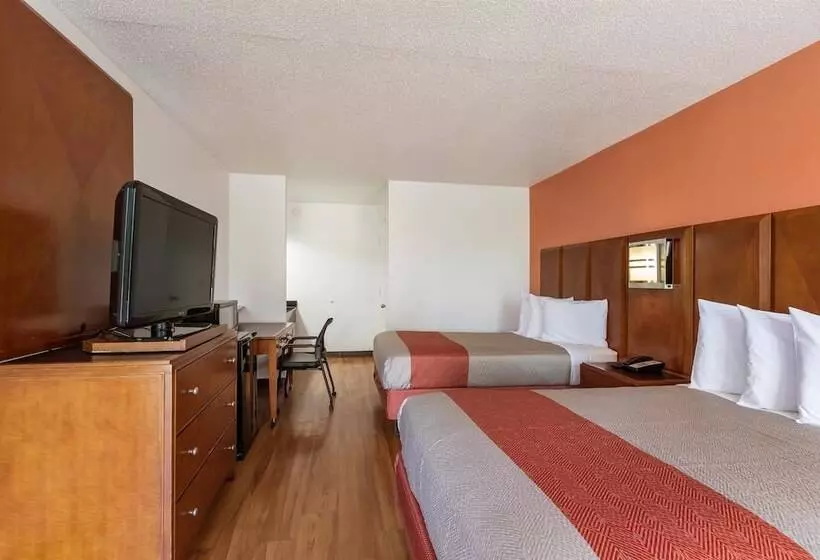Motel 6 Van Buren, Ar I  40