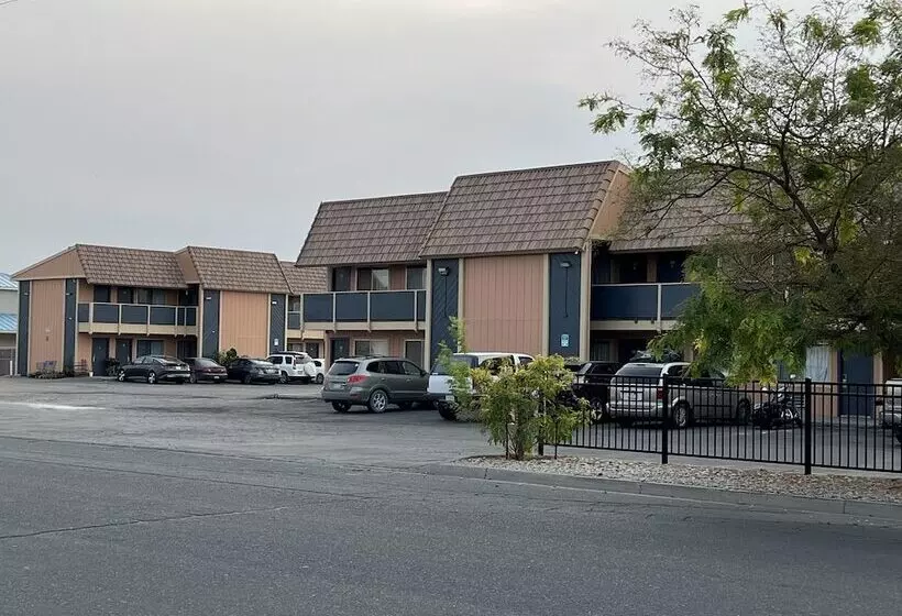 モーテル Budget Inn